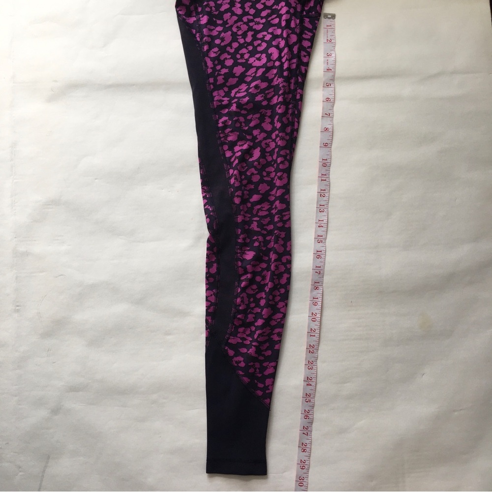 Lululemon Drop It Like It's Hot Tight Cherry Cheetah Ultra Violet Navy Blue Sz 6 - Picture 14 of 17